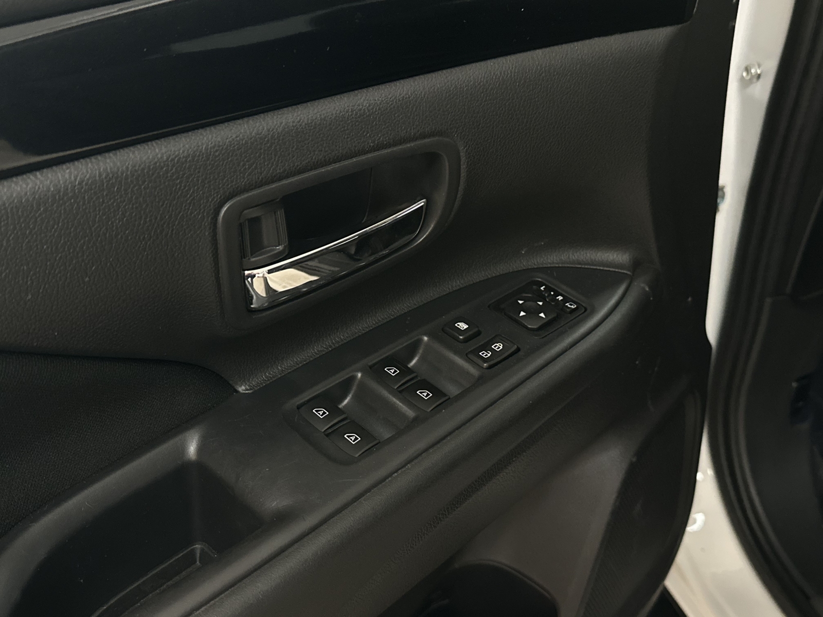 Mitsubishi Outlander Intense AWD