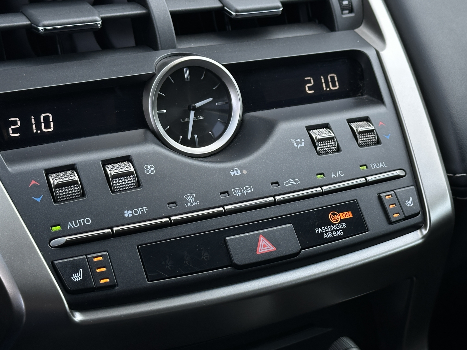 Lexus NX 300h Hybrid AWD