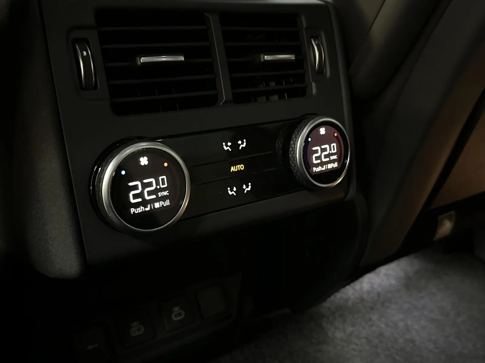 Land Rover Discovery D300 Metropolitan