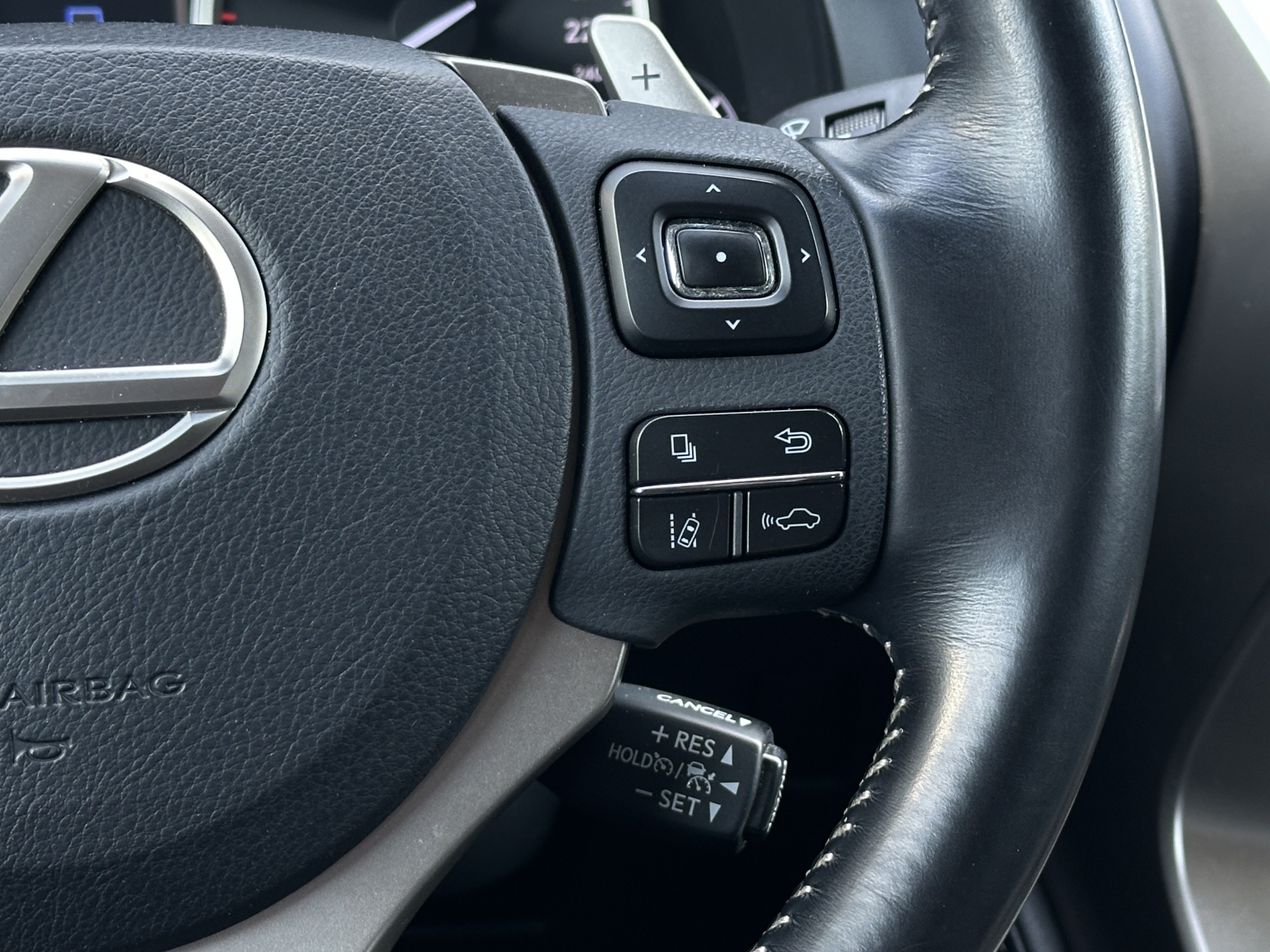 Lexus NX 300h Hybrid AWD