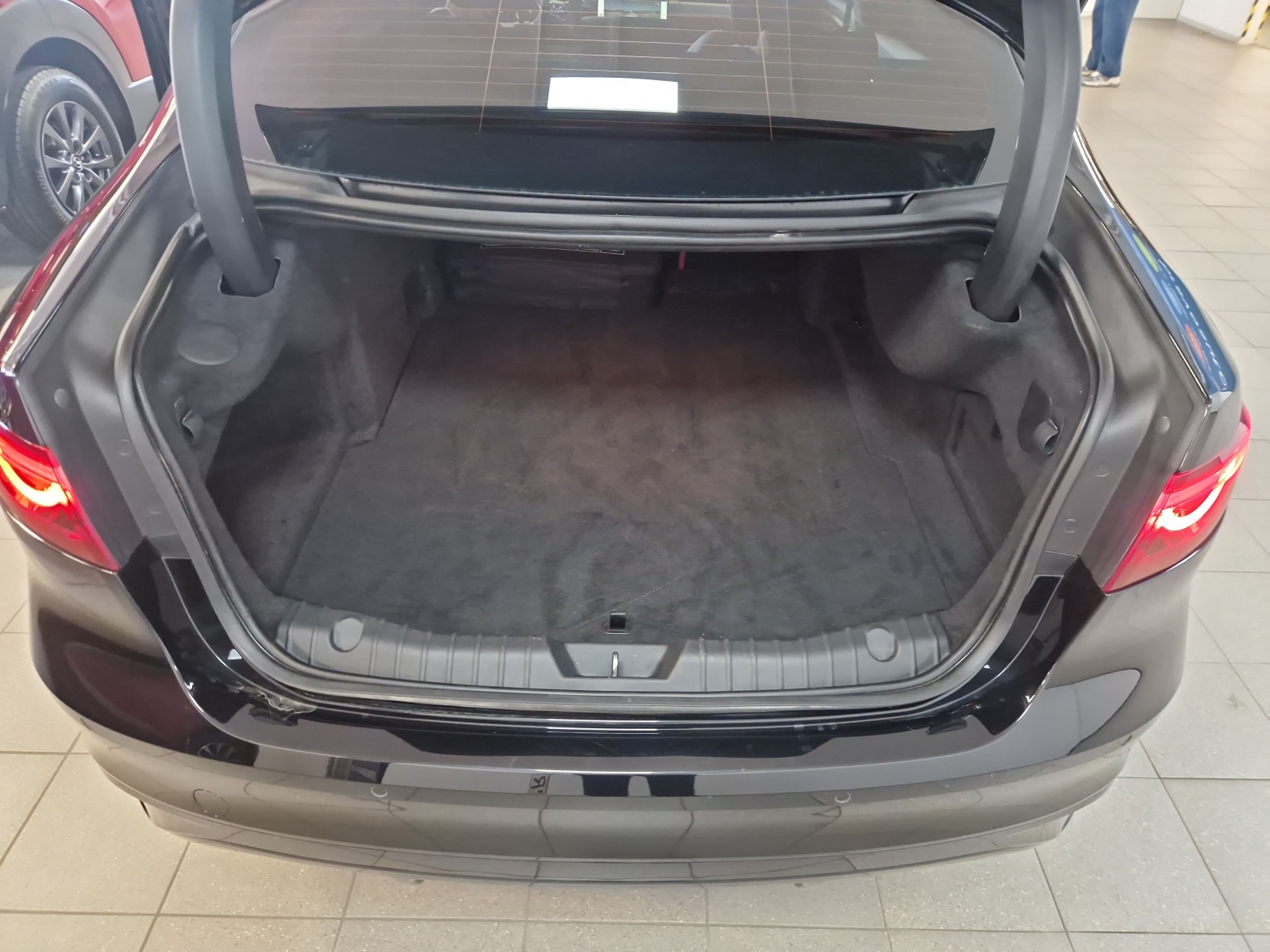 Jaguar XF AWD P300 SPORT