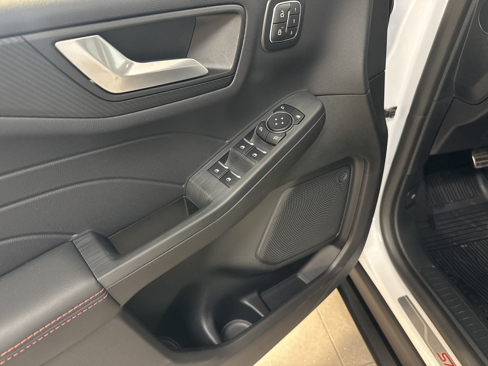 Ford Kuga ST-Line X, Full Hybrid