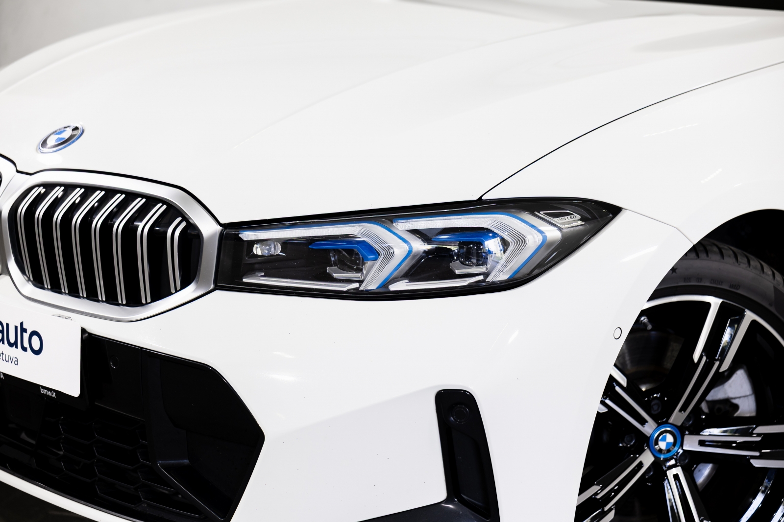 BMW 330 e