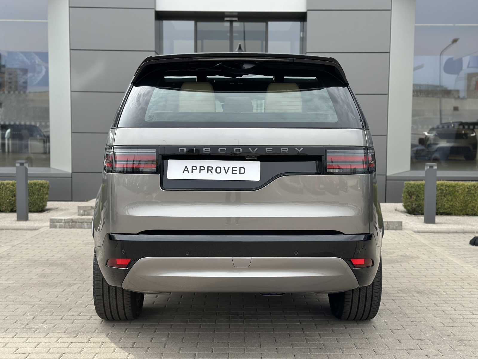 Land Rover Discovery D350 Dynamic HSE