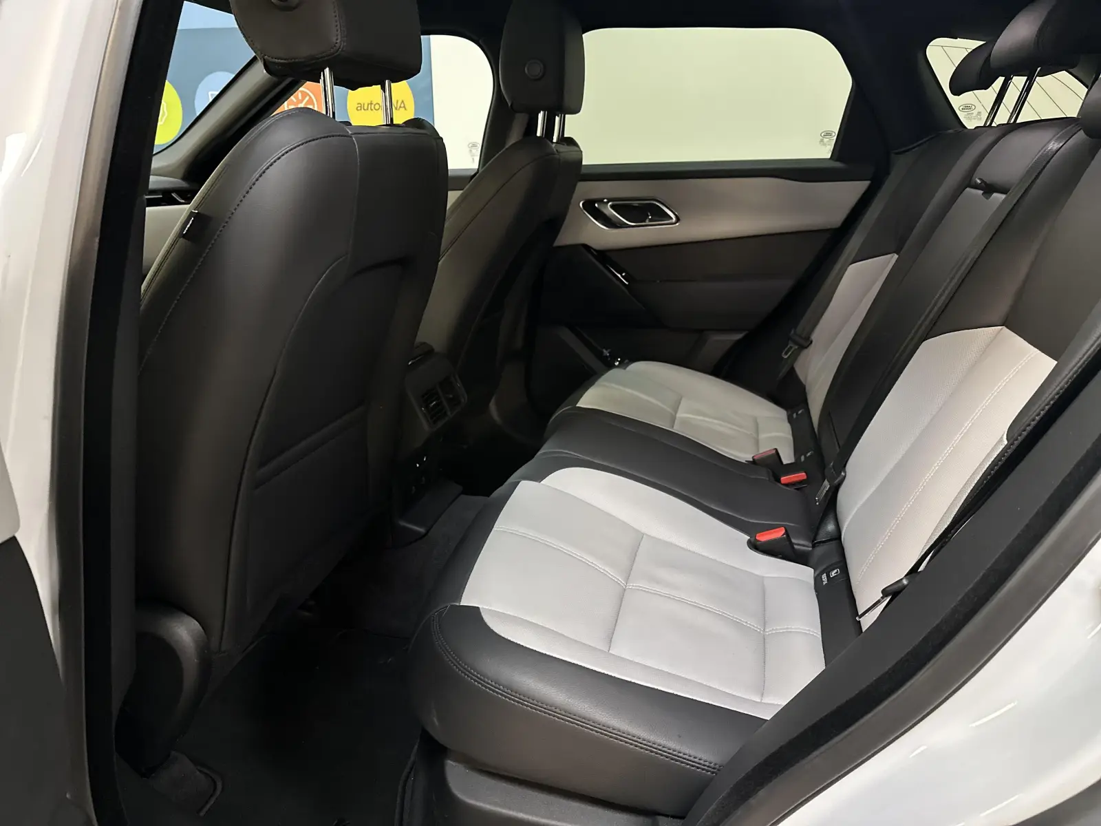 Land Rover Range Rover Velar D200 DYNAMIC SE