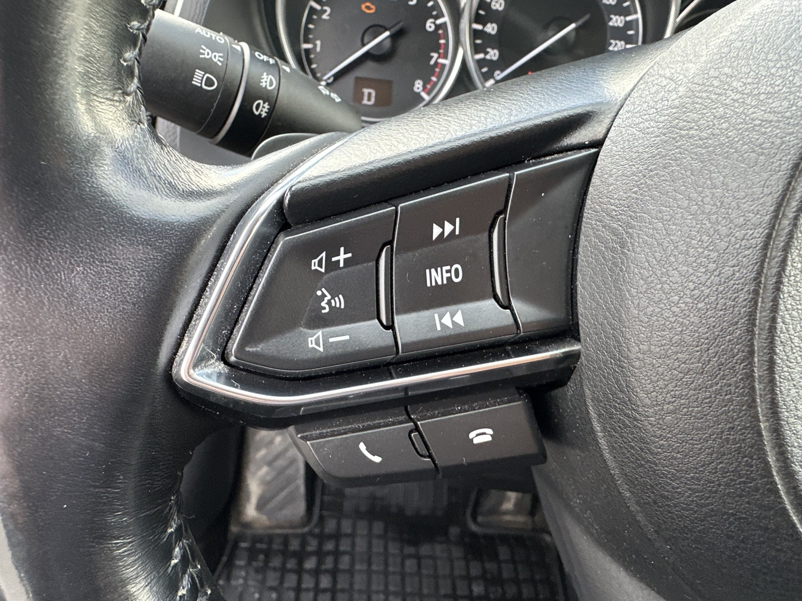 Mazda 6