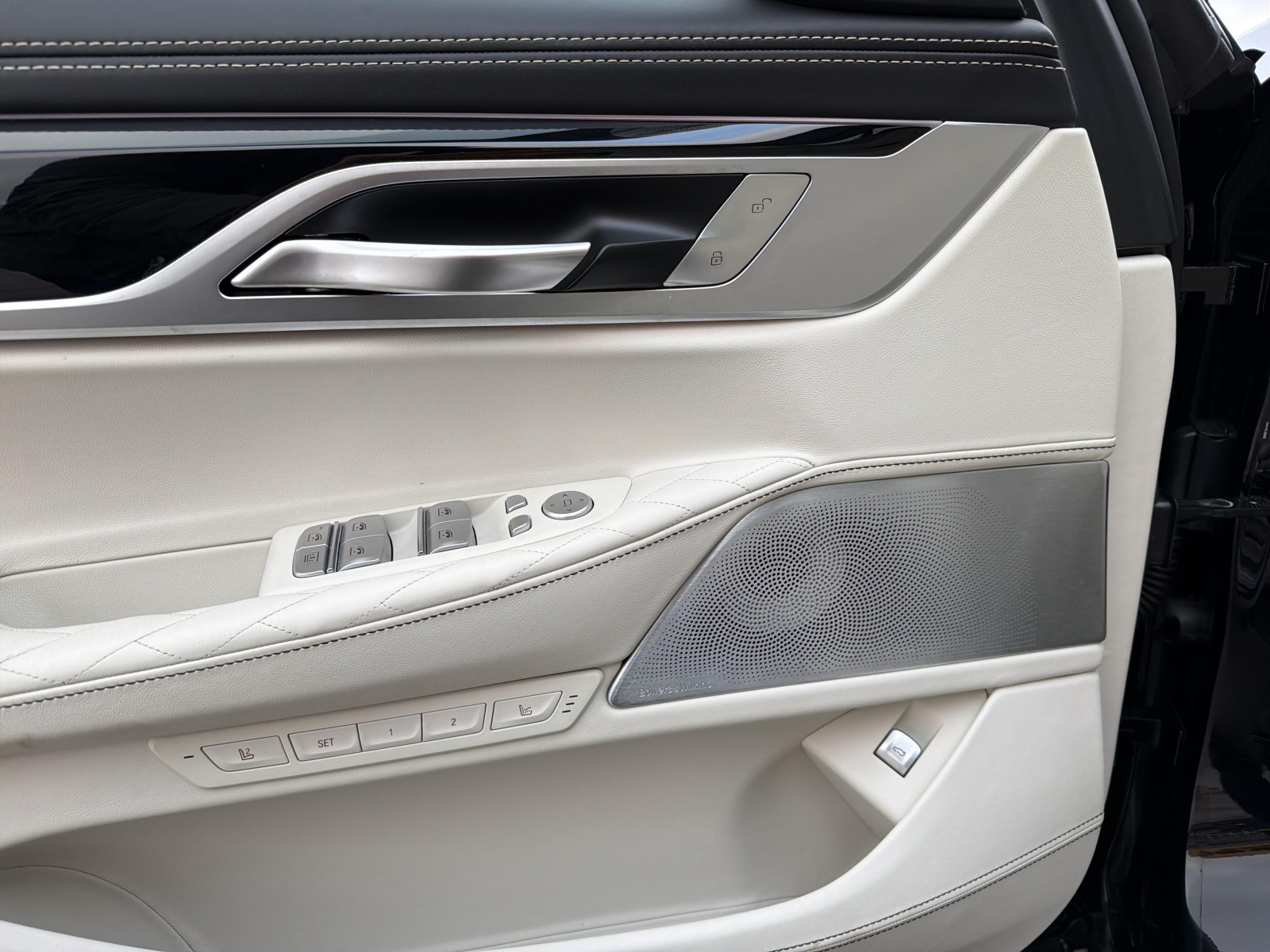 BMW 750 XDrive Individual