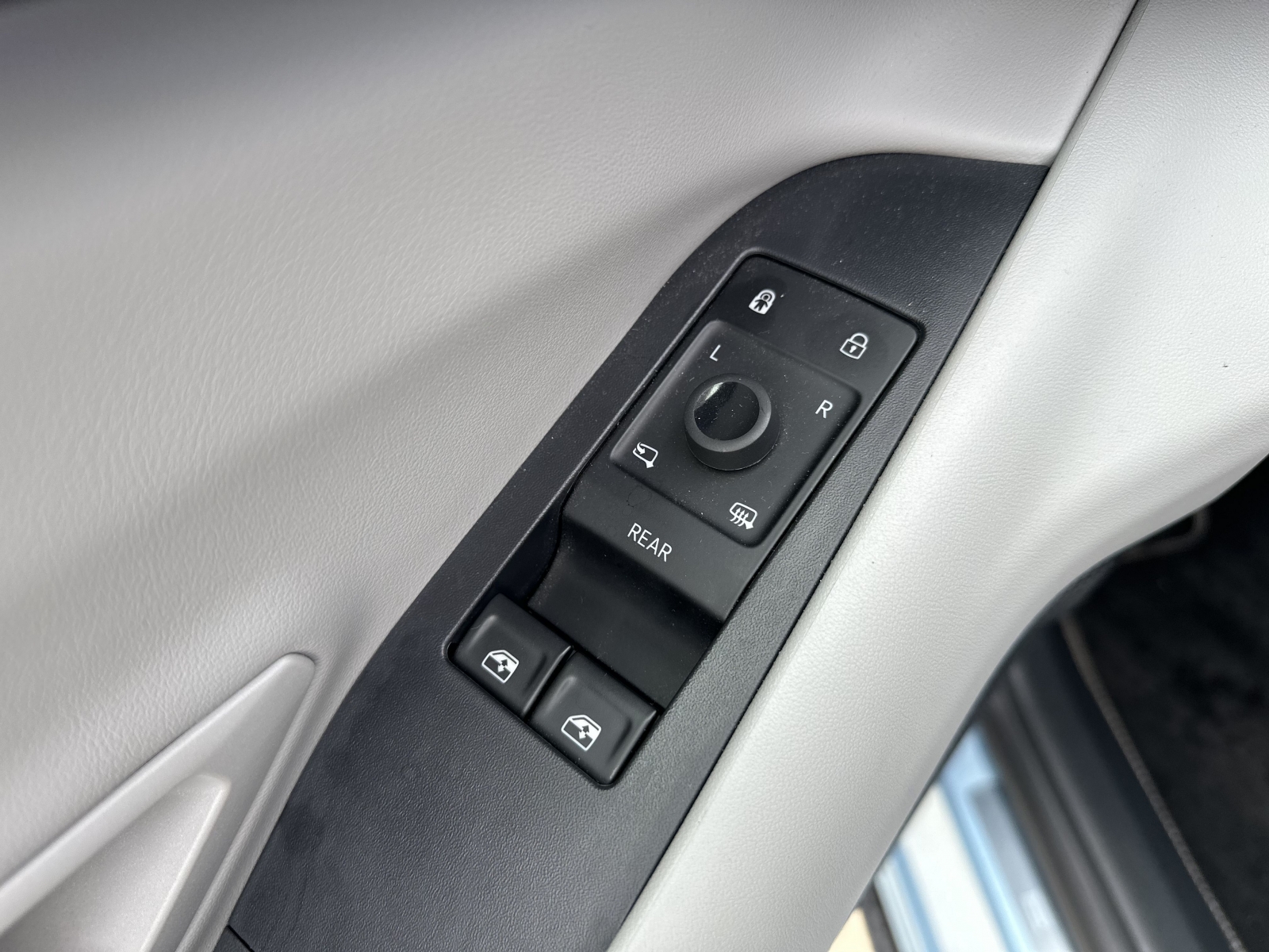 Ford Explorer Premium Extended Range AWD 250Kw