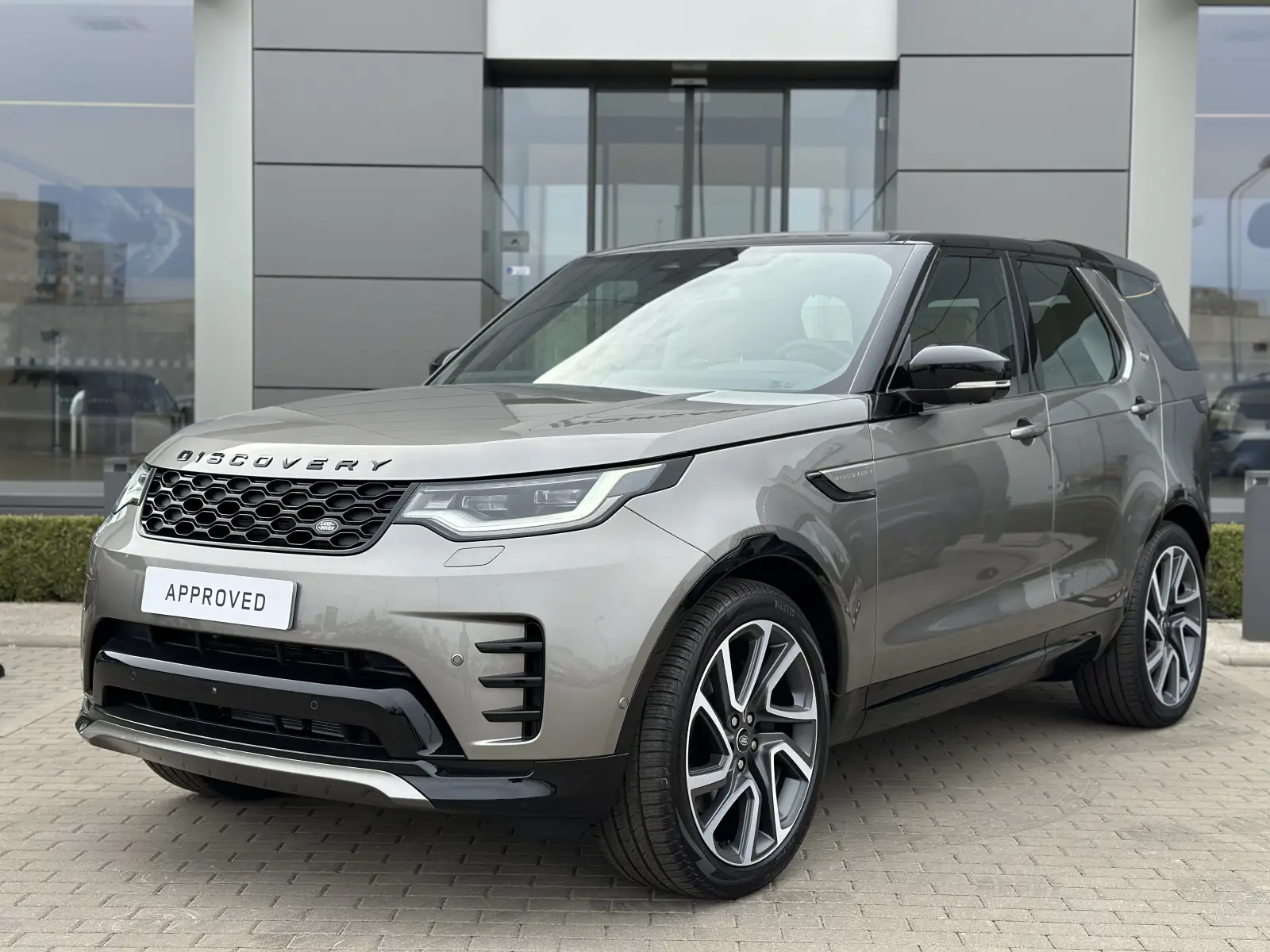 Land Rover Discovery D350 Dynamic HSE
