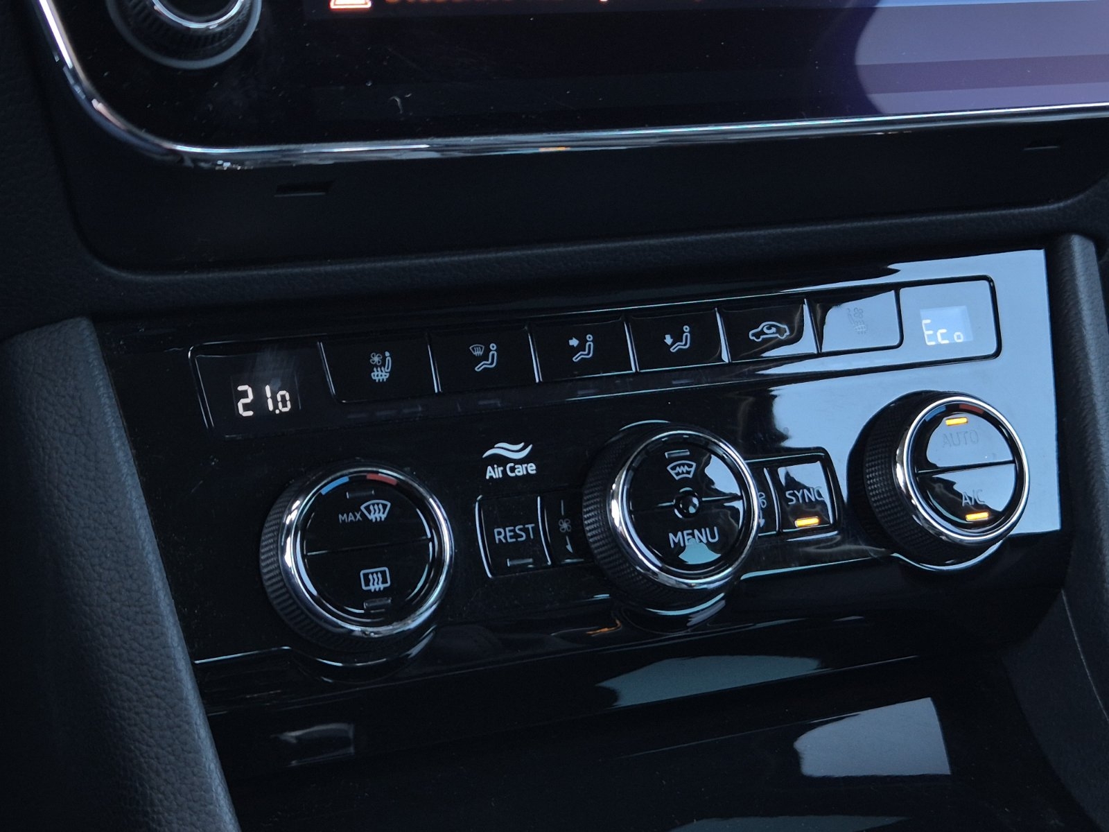 Skoda Superb Laurin & Klement PHEV