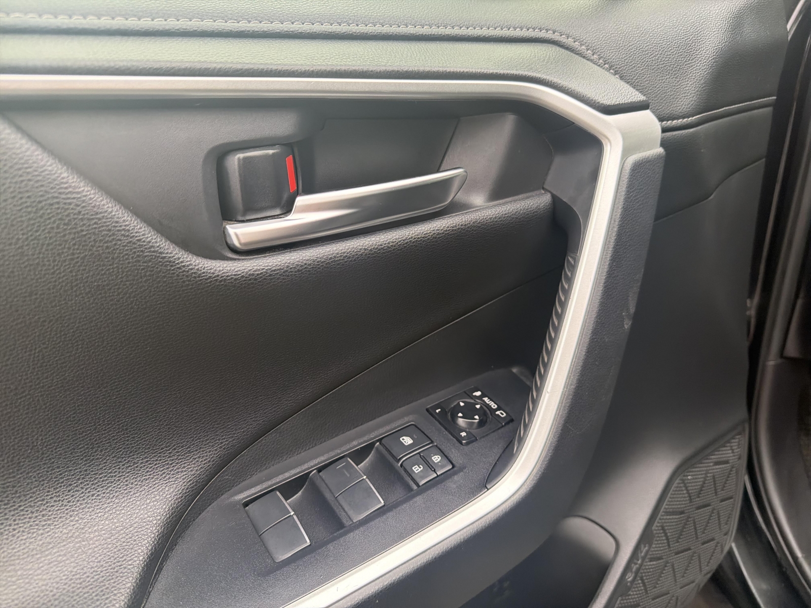 Toyota RAV4 Luxury Plus