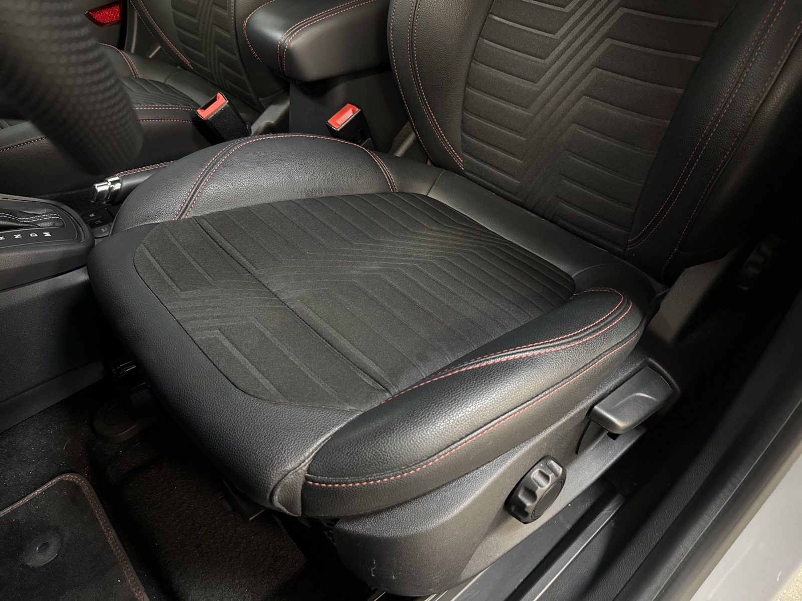 Ford Puma ST-LineX MHEV