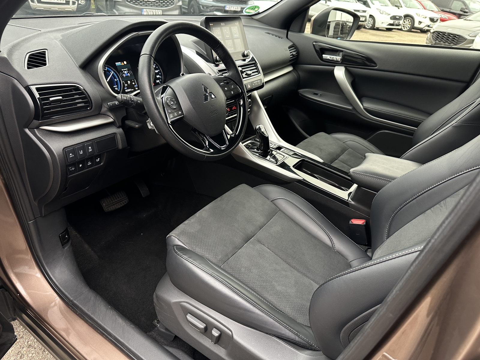 Mitsubishi Eclipse Cross Plug-In Hybrid 4WD