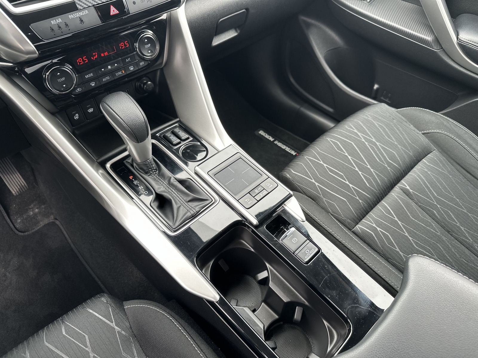 Mitsubishi Eclipse Cross INTENSE