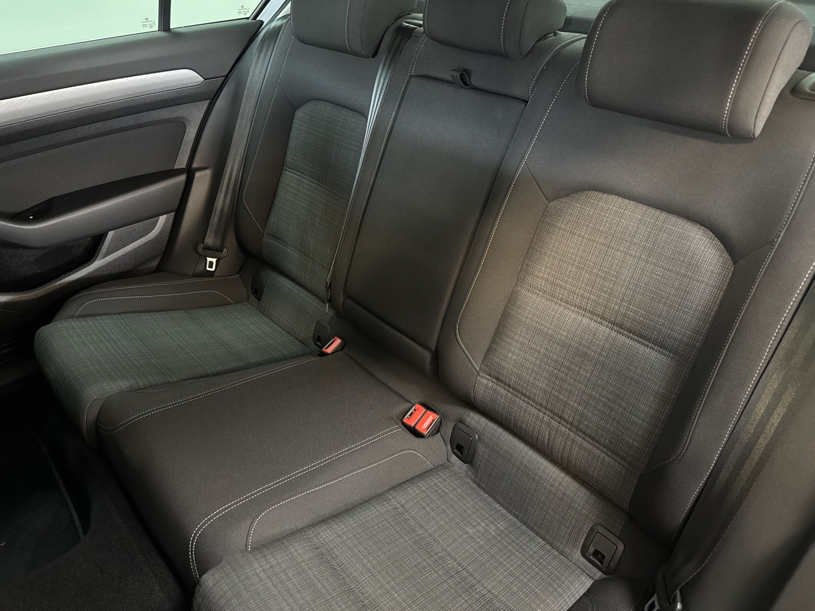Volkswagen Passat (B8) Comfort Line 4D
