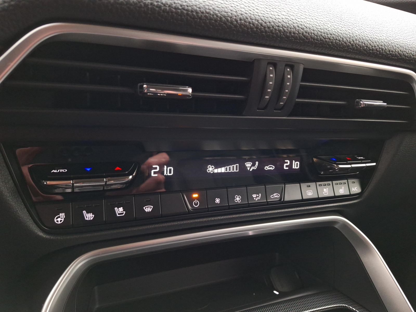 Mazda CX-60 HOMURA PHEV