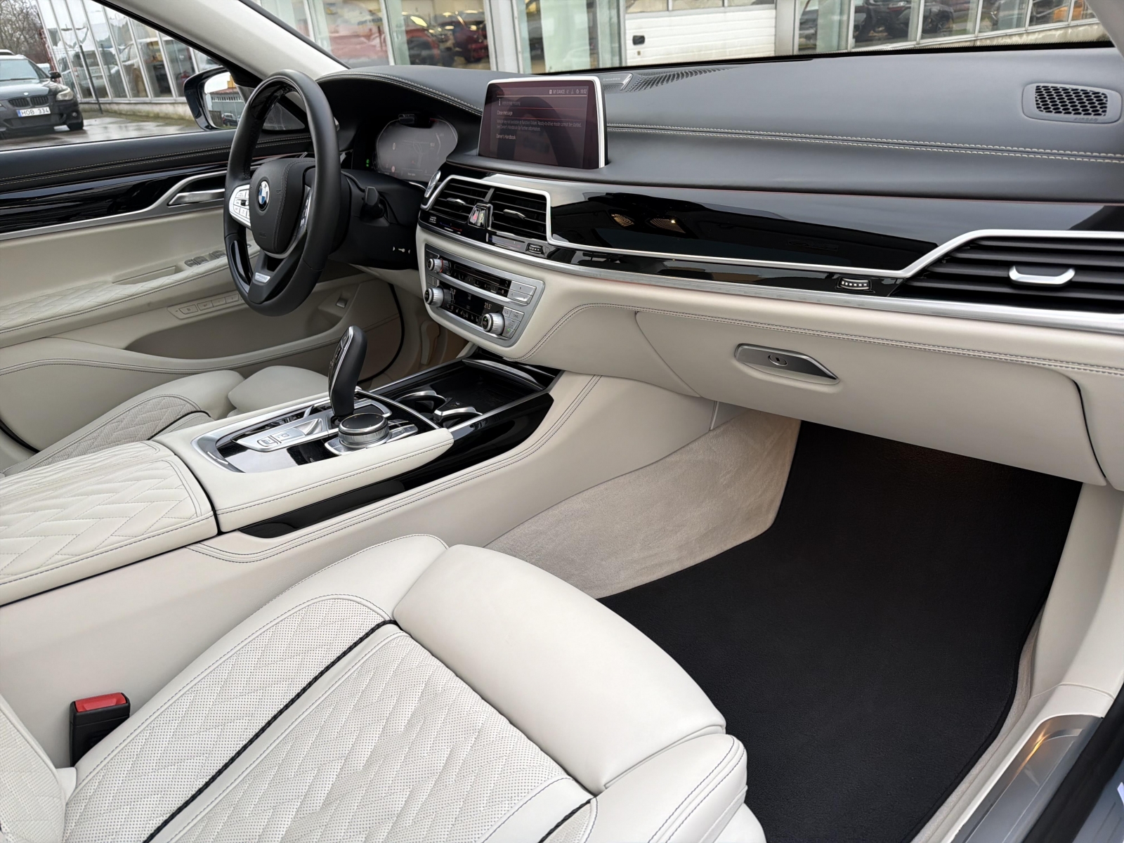 BMW 750 XDrive Individual
