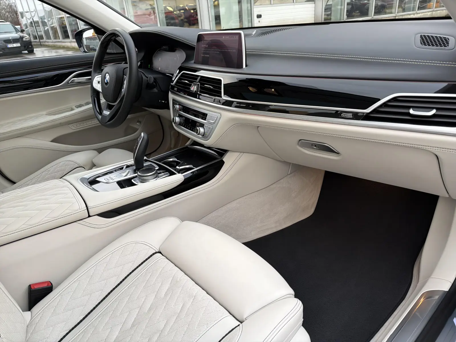 BMW 750 XDrive Individual