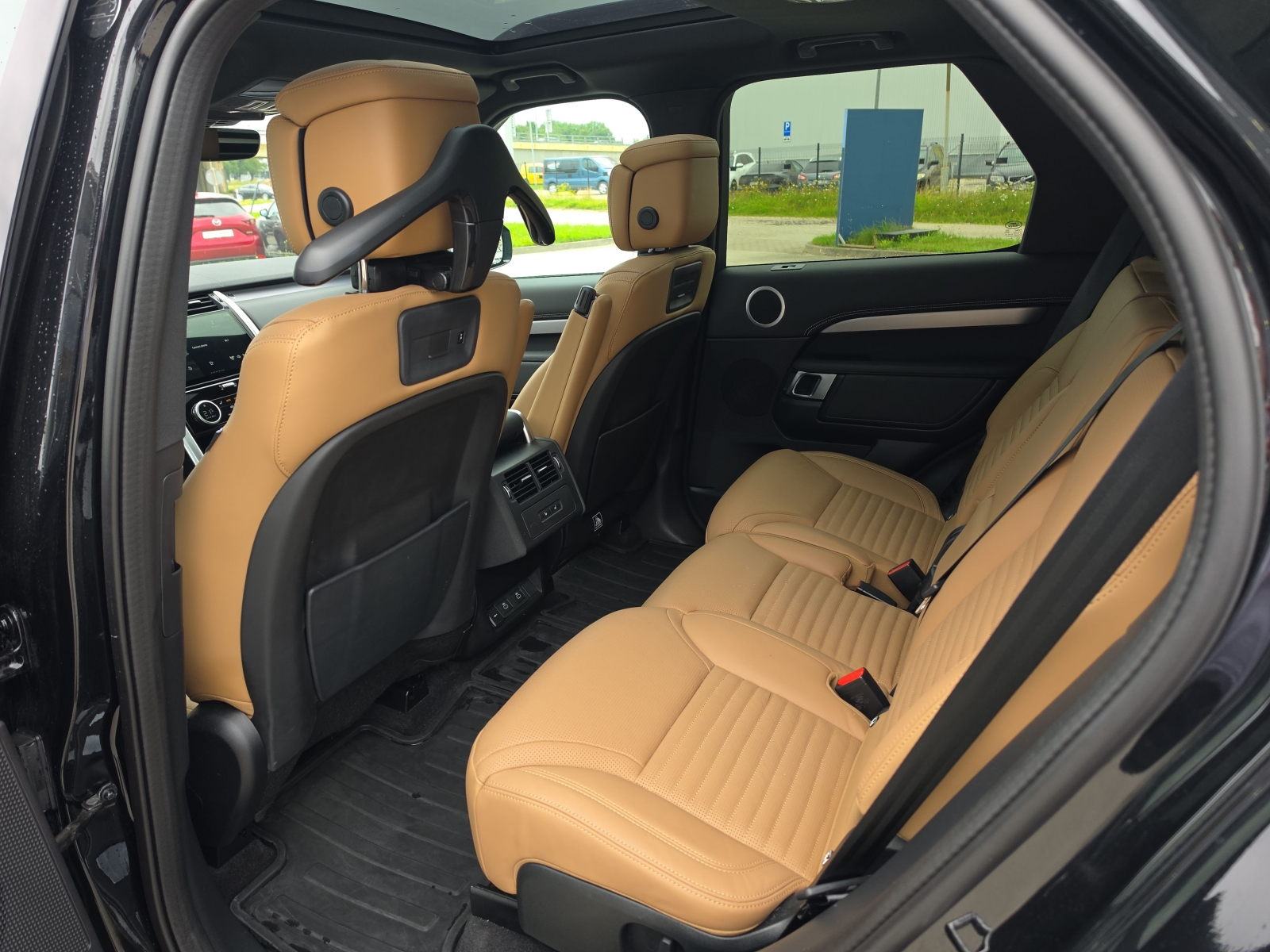 Land Rover Discovery D250 Dynamic HSE