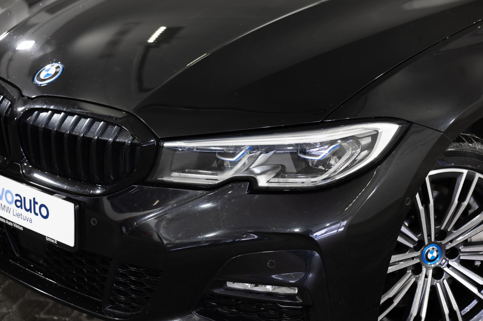 BMW 330 e