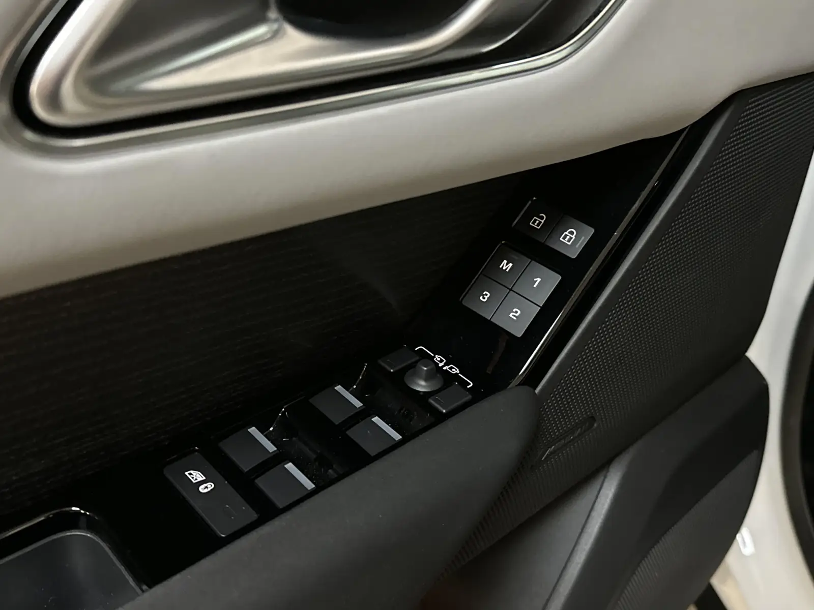 Land Rover Range Rover Velar D200 DYNAMIC SE