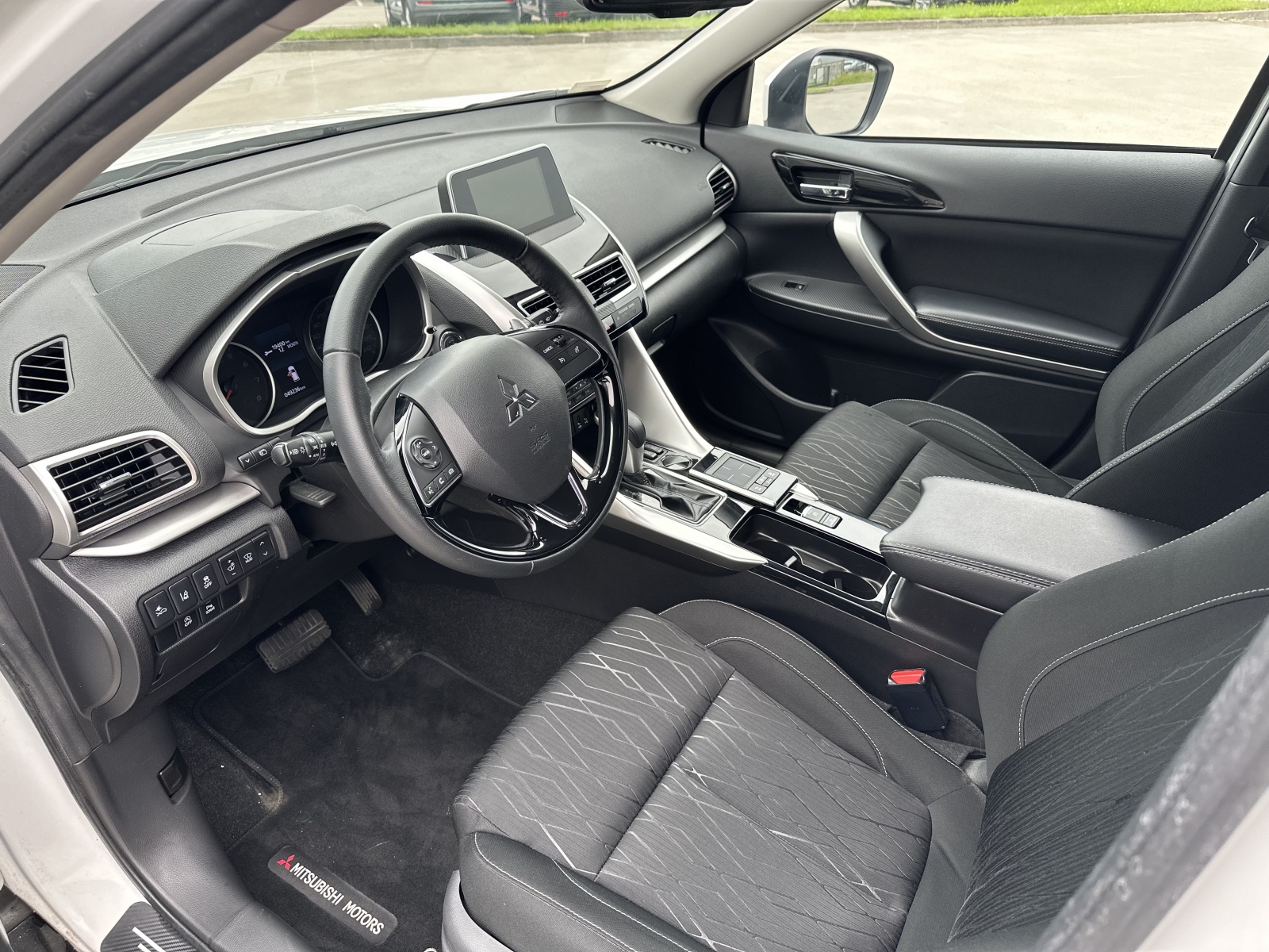 Mitsubishi Eclipse Cross INTENSE