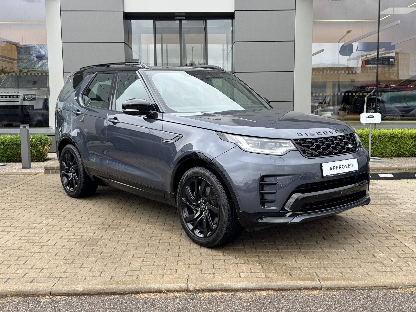 Land Rover Discovery D250 Dynamic SE 3.0
