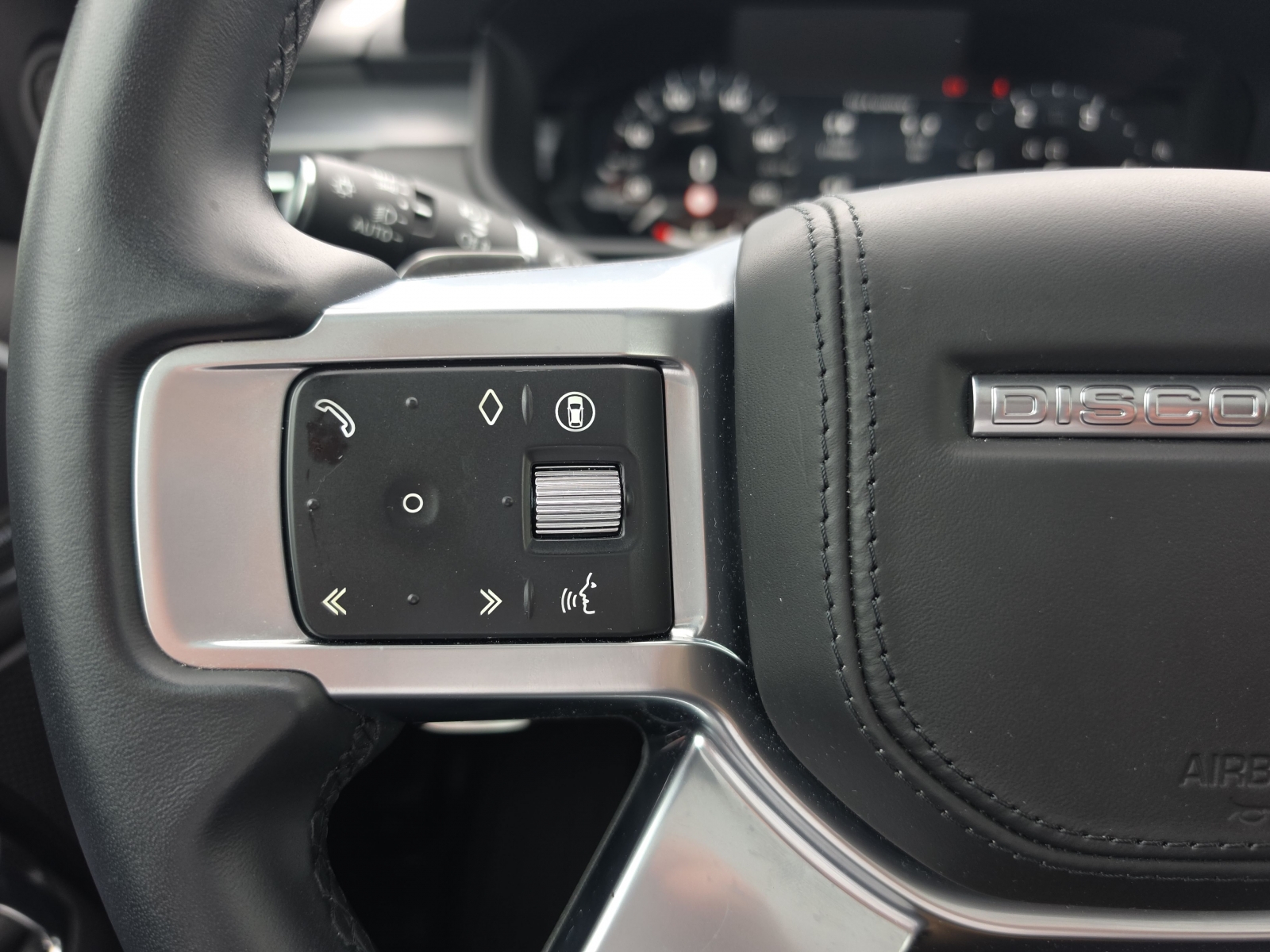 Land Rover Discovery D250 Dynamic HSE