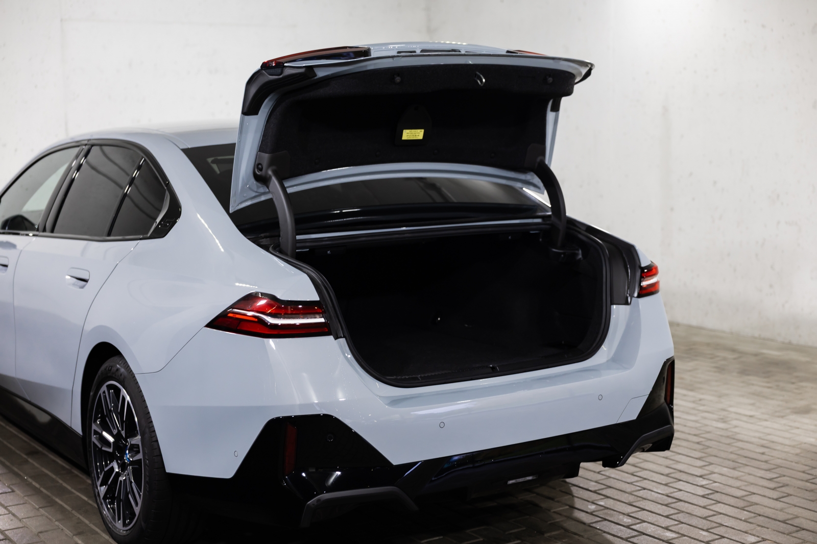 BMW i5 eDrive40