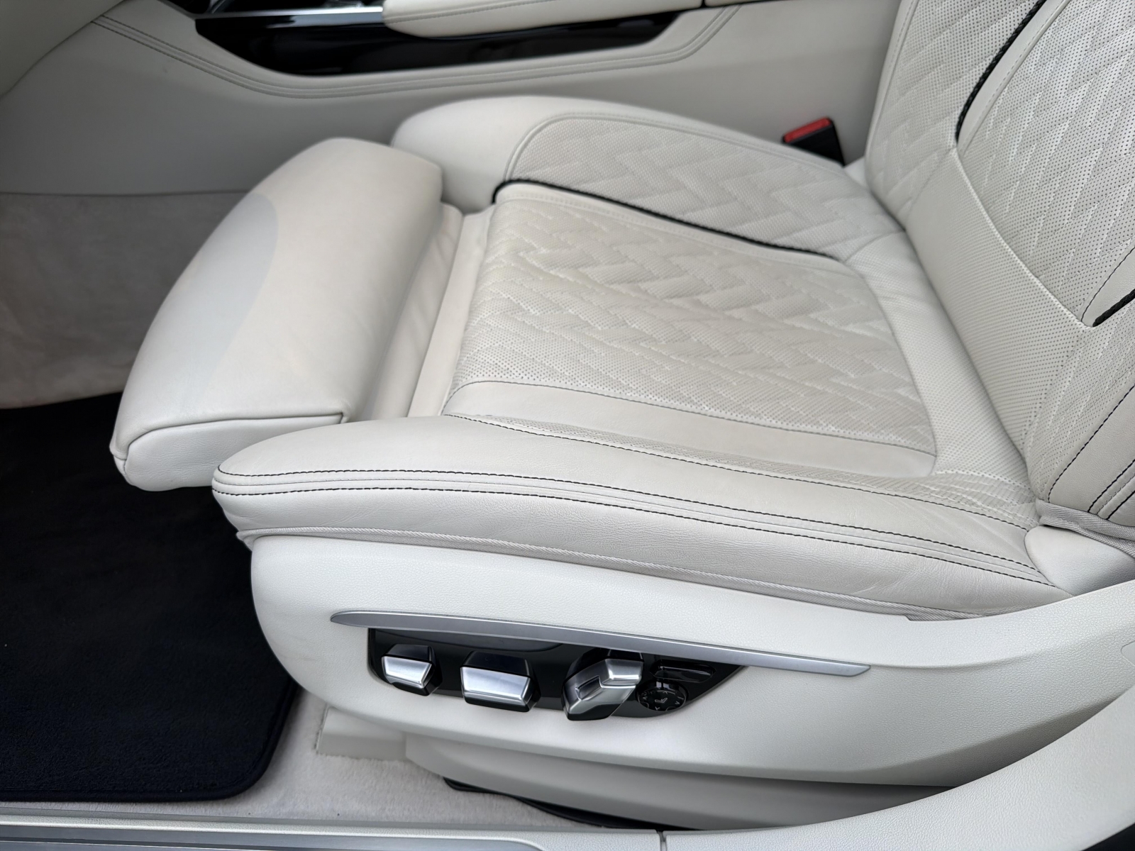 BMW 750 XDrive Individual