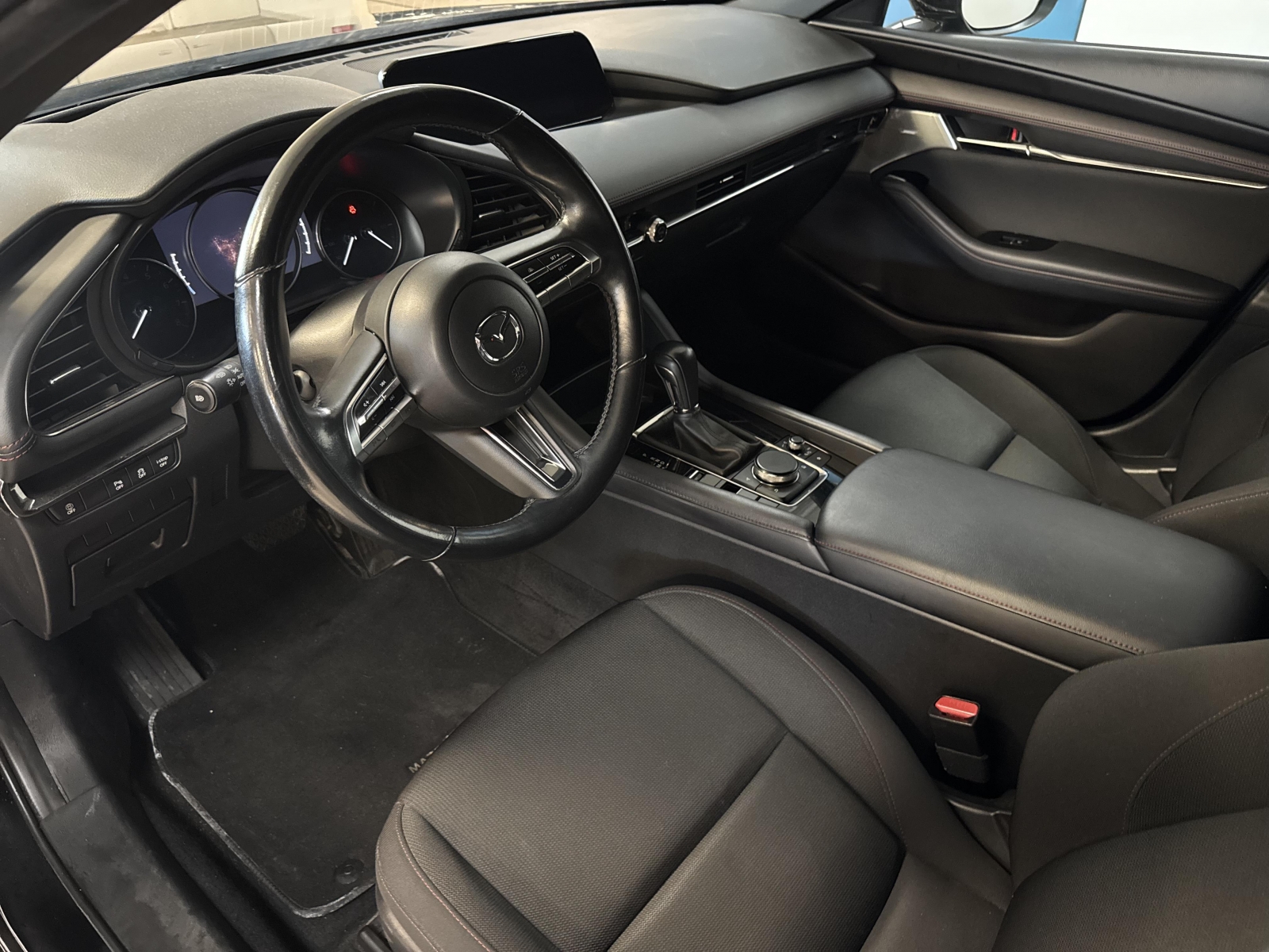 Mazda 3 5D Blackout Editon