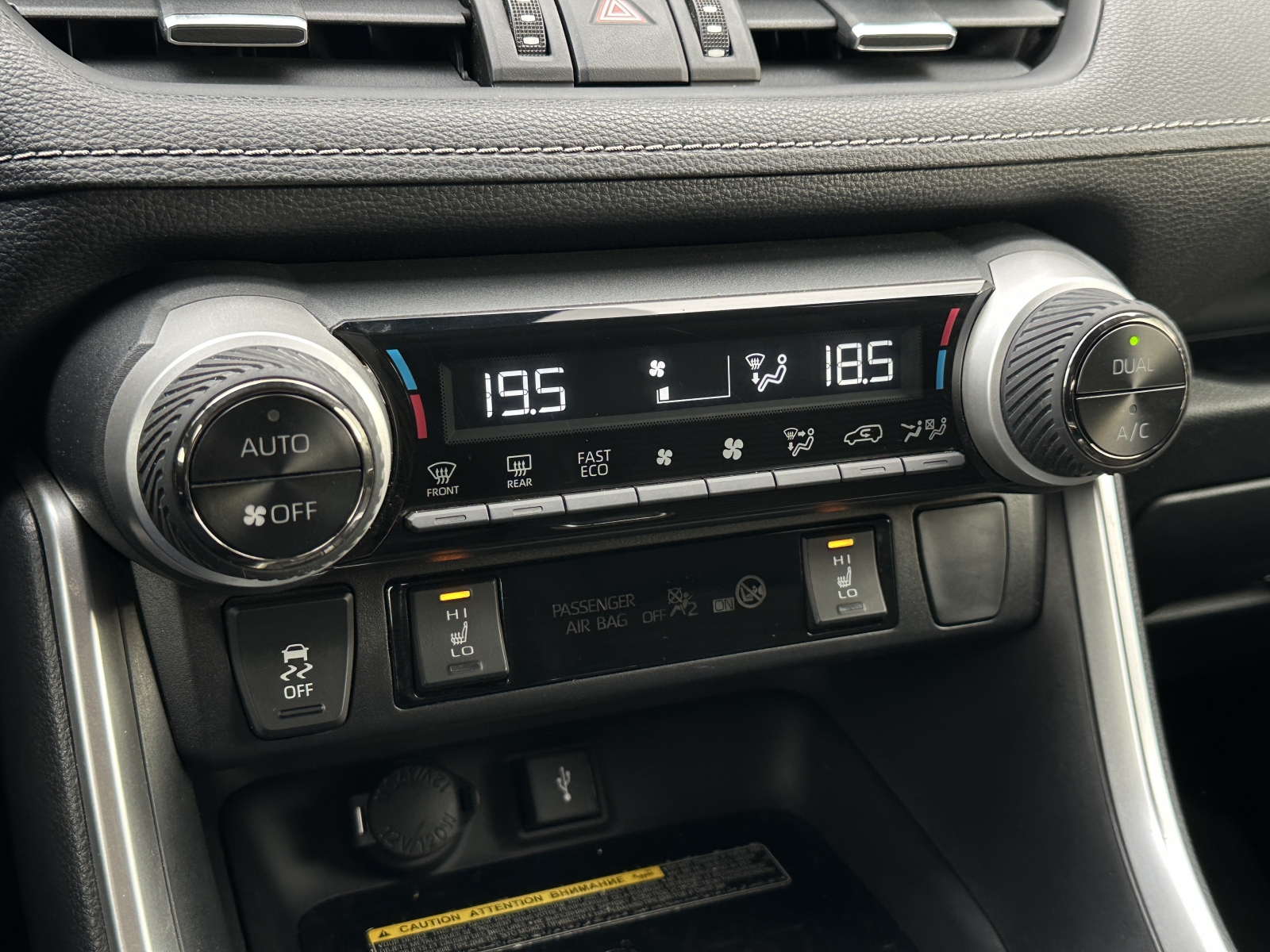 Toyota RAV4 Black Edition Hybrid AWD