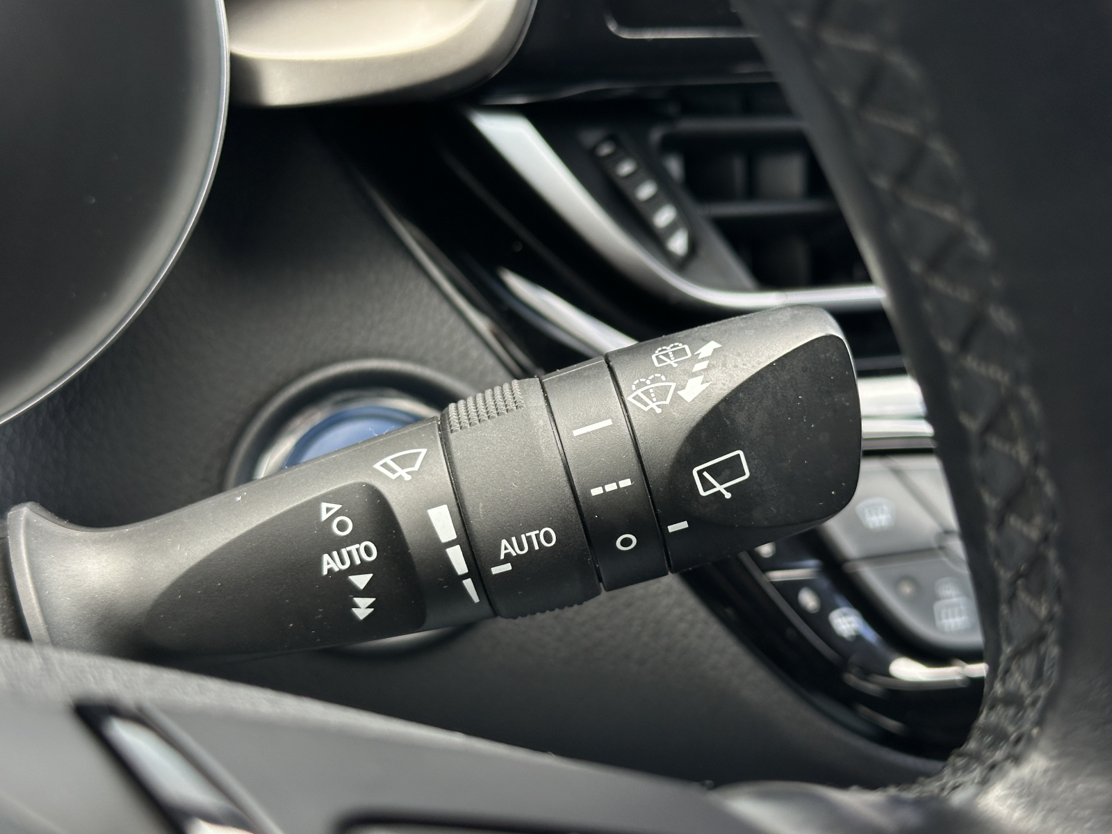 Toyota C-HR Hybrid