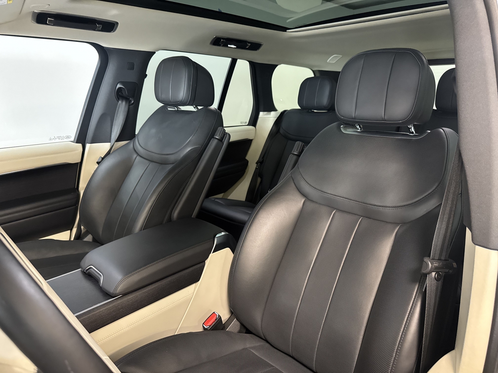 Land Rover Range Rover P400 MHEV HSE